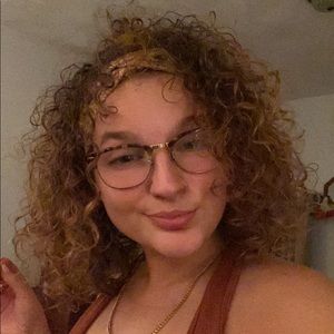 Meet your Posher, Lillian